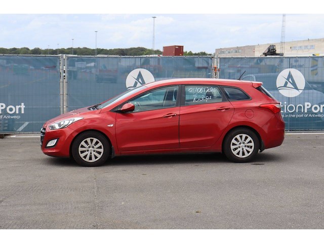 Personenauto hyundai i30 diesel 110pk 2016 (marge) - afbeelding 1 van  1