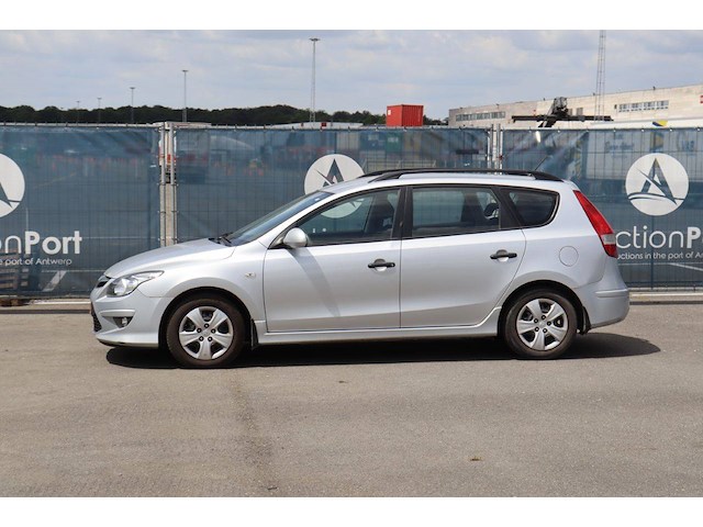 Personenauto hyundai i30 diesel 90pk 2011 (marge) - afbeelding 1 van  1