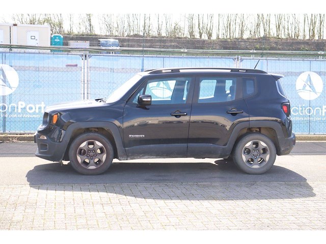 Personenauto jeep renegade benzine 136pk 2017 (marge) - afbeelding 1 van  1