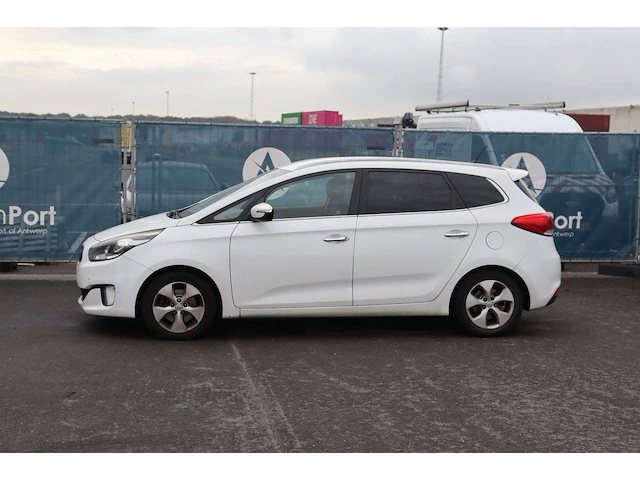 Personenauto kia carens diesel 126pk 2013 (marge) - afbeelding 1 van  1