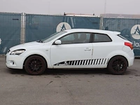 Personenauto kia cee'd benzine 90pk 2011 (marge)