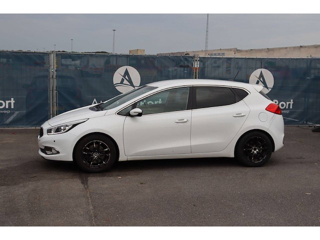 Personenauto kia ceed diesel 110pk 2014 (marge) - afbeelding 1 van  1