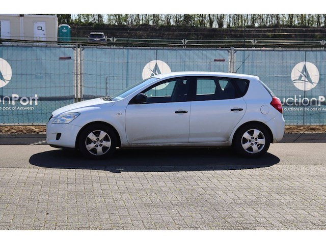 Personenauto kia ceed diesel 90pk 2008 (marge) - afbeelding 1 van  1