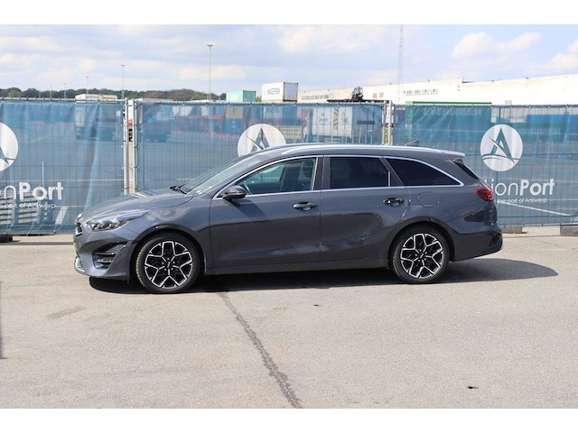 Personenauto kia ceed sportswagon mild-hybride/diesel 136pk 2022 (marge) - afbeelding 1 van  1
