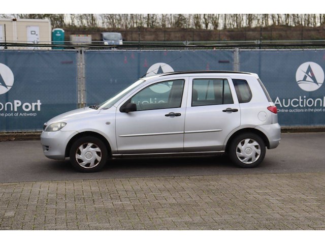 Personenauto mazda 2 benzine 75pk (marge) - afbeelding 1 van  1