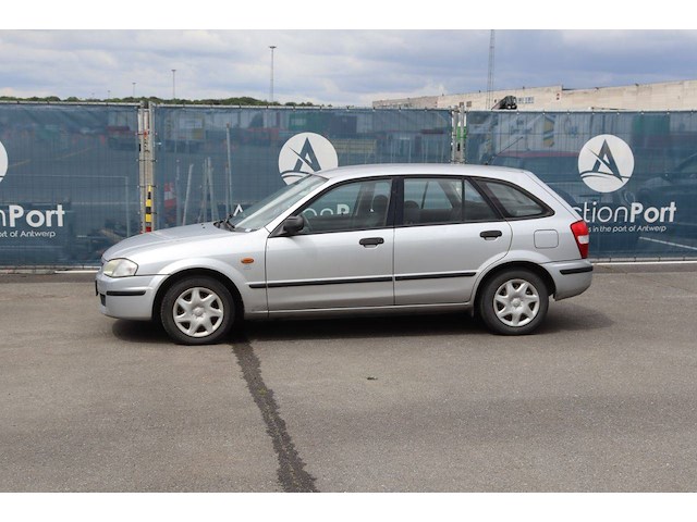 Personenauto mazda 3 benzine 84pk 1999 (marge) - afbeelding 1 van  1