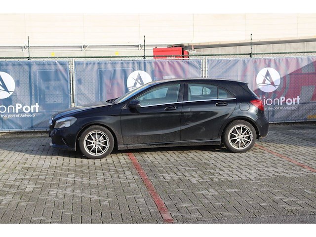 Personenauto mercedes-benz a180 benzine 122pk 2015 (marge) - afbeelding 1 van  1