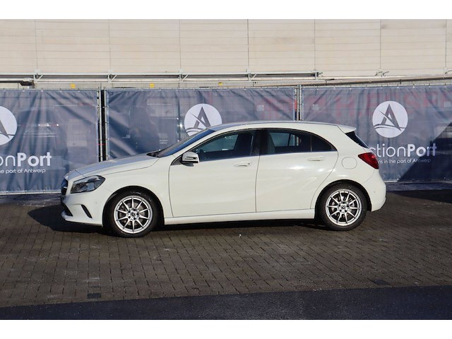 Personenauto mercedes-benz a180 benzine 122pk 2017 (marge) - afbeelding 1 van  1
