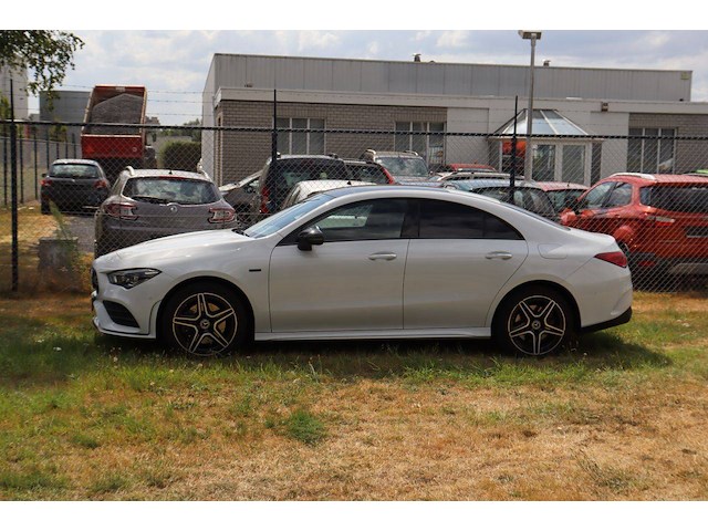 Personenauto mercedes-benz cla 250e eq power benzine/elektrisch plug-in hybride 160pk 2020 (marge) - afbeelding 1 van  1