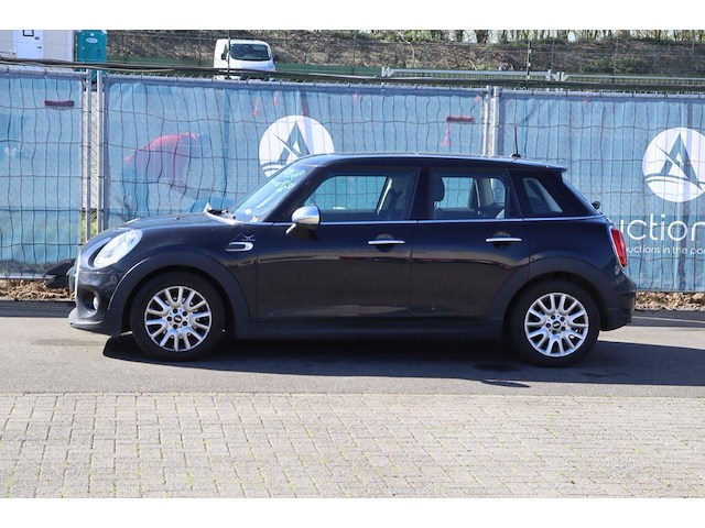 Personenauto mini f55 diesel 116pk 2015 (marge) - afbeelding 1 van  1