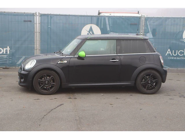 Personenauto mini mini one benzine 98pk 2013 (marge) - afbeelding 1 van  1
