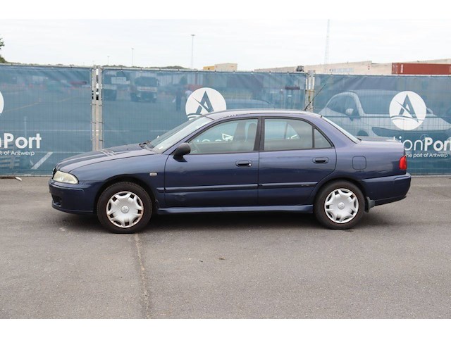 Personenauto mitsubishi carisma benzine 104pk 2004 (marge) - afbeelding 1 van  1