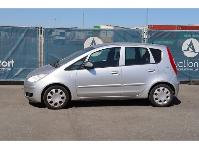 Personenauto mitsubishi colt benzine 75pk 2004 (marge) - afbeelding 1 van  1