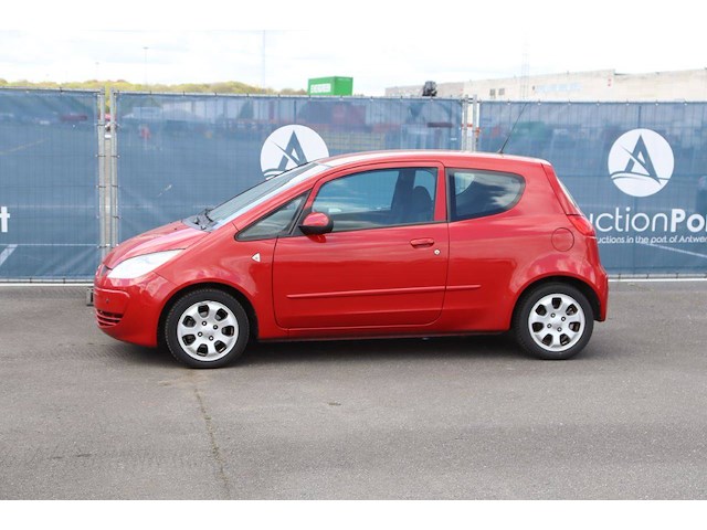 Personenauto mitsubishi colt benzine 75pk 2006 (marge) - afbeelding 1 van  1