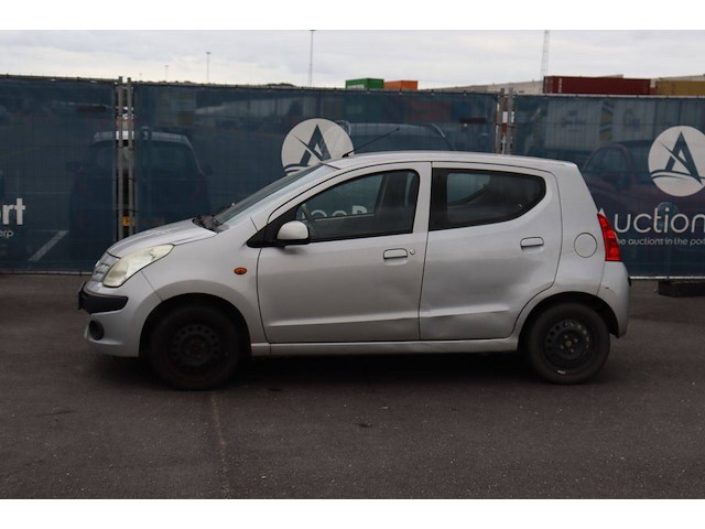 Personenauto nissan pixo benzine 68pk 2010 (marge) - afbeelding 1 van  1