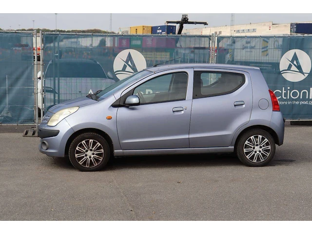 Personenauto nissan pixo benzine 68pk 2010 (marge) - afbeelding 1 van  1
