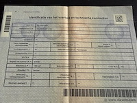 Personenauto oldtimer - afbeelding 4 van  12