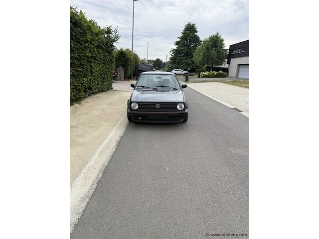 Personenauto oldtimer - afbeelding 5 van  12