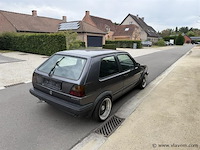 Personenauto oldtimer - afbeelding 8 van  12