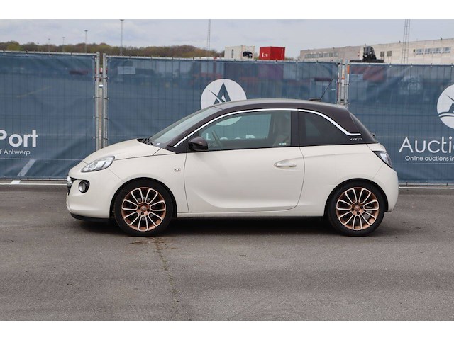 Personenauto opel adam benzine 70pk 2016 (marge) - afbeelding 1 van  1