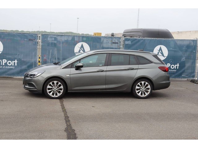 Personenauto opel astra benzine 105pk 2017 - afbeelding 1 van  1