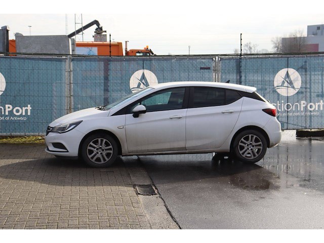 Personenauto opel astra benzine 105pk 2019 (marge) - afbeelding 1 van  1