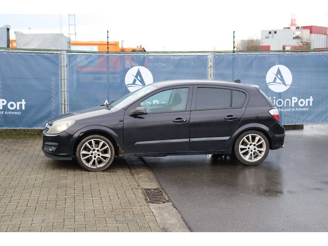 Personenauto opel astra benzine 125pk 2005 (marge) - afbeelding 1 van  1