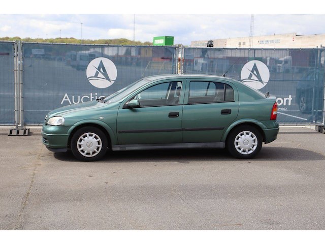 Personenauto opel astra benzine 90pk 1998 (marge) - afbeelding 1 van  1