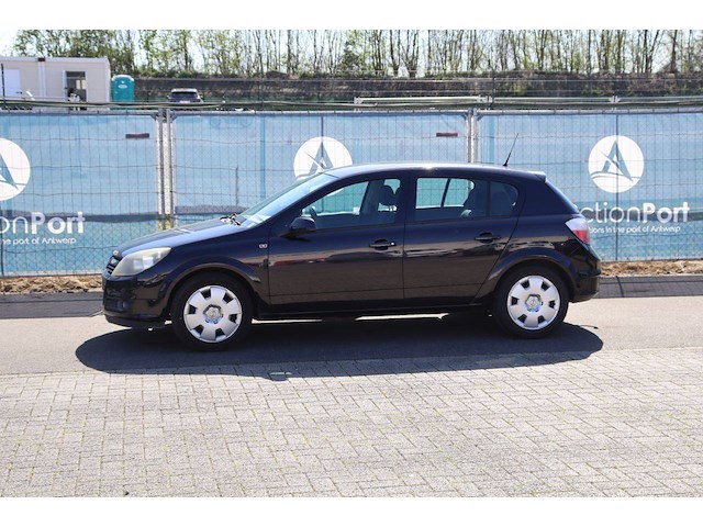 Personenauto opel astra benzine 90pk 2004 (marge) - afbeelding 1 van  1