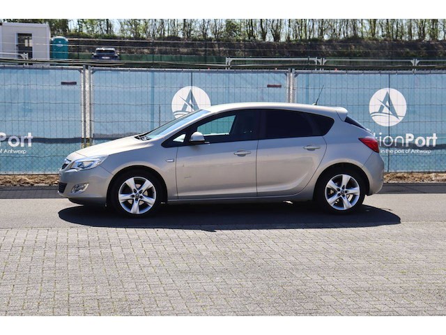 Personenauto opel astra benzine 95pk 2010 (marge) - afbeelding 1 van  1