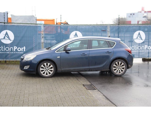 Personenauto opel astra diesel 110pk 2010 (marge) - afbeelding 1 van  1
