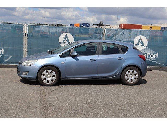 Personenauto opel astra diesel 110pk 2010 (marge) - afbeelding 1 van  1
