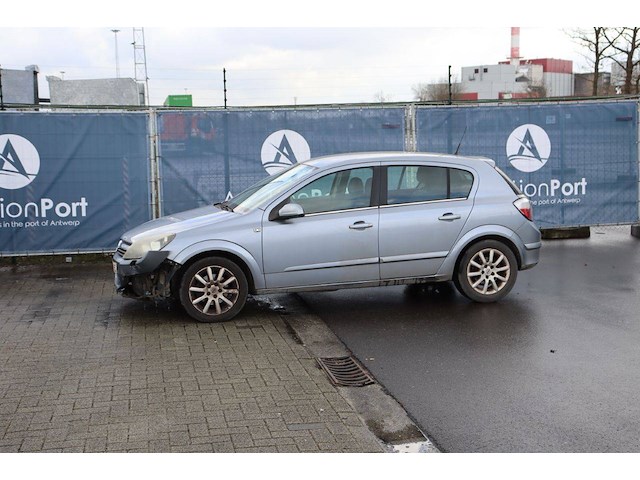 Personenauto opel astra diesel 70pk 2004 (marge) - afbeelding 1 van  1
