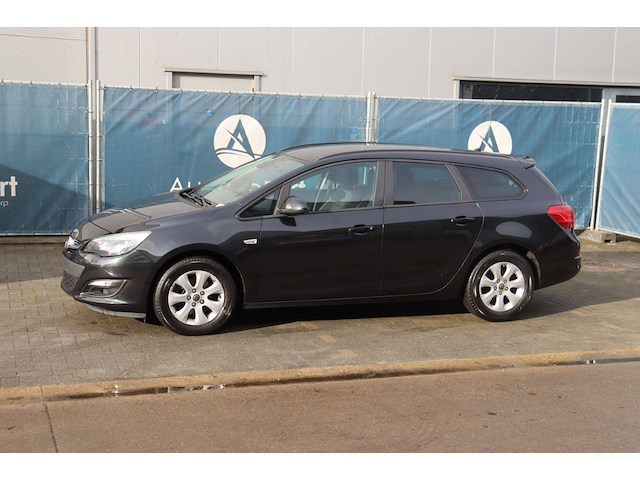Personenauto opel astra diesel 81kw 2014 - afbeelding 1 van  1