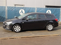 Personenauto opel astra diesel 81kw 2014 - afbeelding 1 van  1