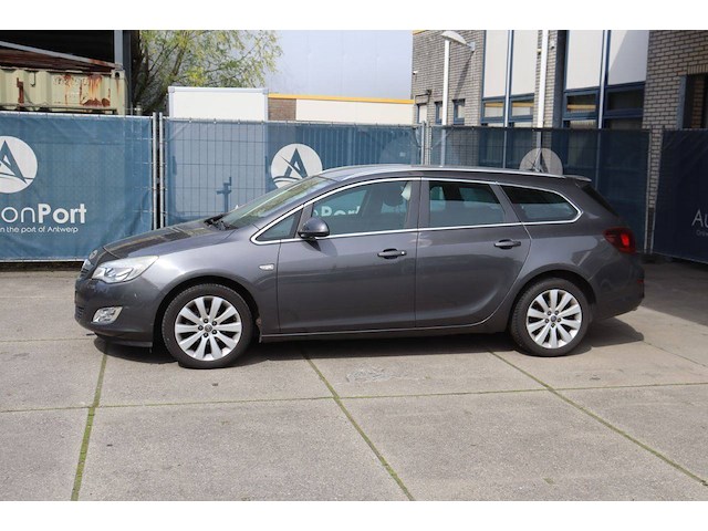 Personenauto opel astra sports tourer benzine 120pk 2012 - afbeelding 1 van  1
