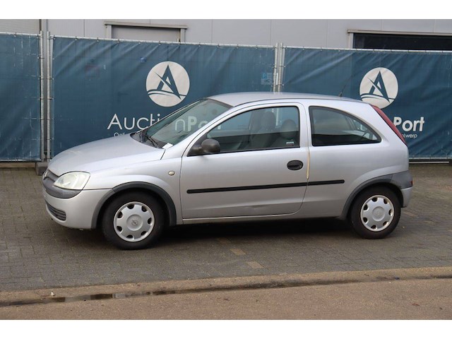 Personenauto opel corsa 1.2 16v benzine 55kw 2000 - afbeelding 1 van  1