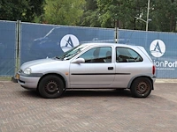 Personenauto opel corsa-b benzine 65pk 2000 (marge)