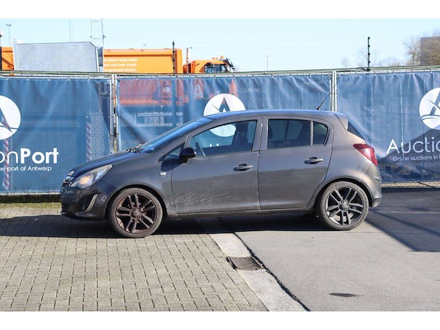 Personenauto opel corsa benzine 100pk 2014 (marge) - afbeelding 1 van  1