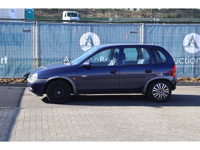 Personenauto opel corsa benzine 60pk 2003 (marge) - afbeelding 1 van  1