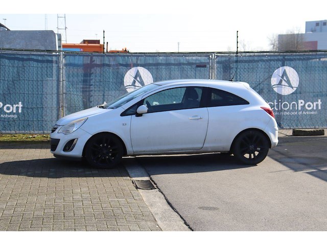 Personenauto opel corsa benzine 65pk 2012 (marge) - afbeelding 1 van  1