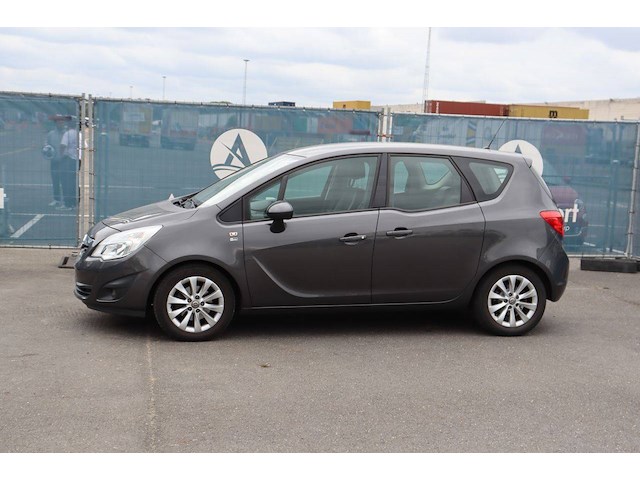 Personenauto opel corsa benzine 65pk 2013 (marge) - afbeelding 1 van  1