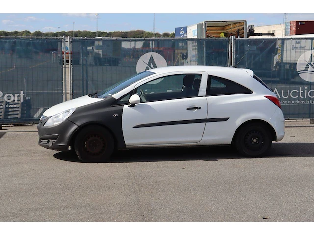 Personenauto opel corsa benzine 75pk 2009 (marge) - afbeelding 1 van  1