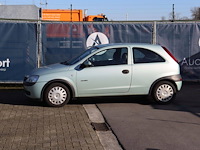Personenauto opel corsa benzine 90pk 2003 (marge)