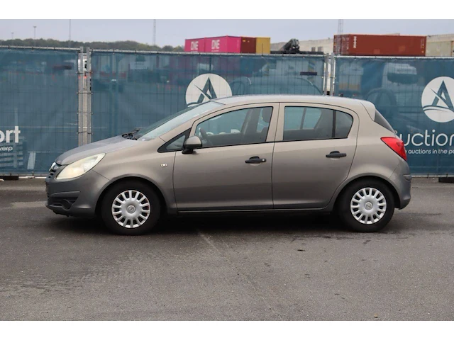 Personenauto opel corsa diesel 95pk 2010 (marge) - afbeelding 1 van  1