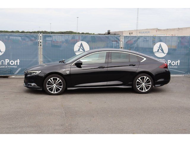 Personenauto opel insignia diesel 110pk 2019 (marge) - afbeelding 1 van  1