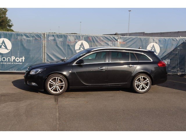 Personenauto opel insignia diesel 160pk 2011 (marge) - afbeelding 1 van  1