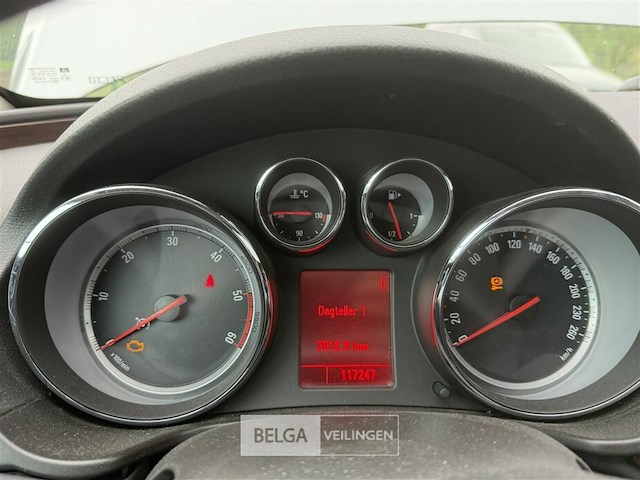Personenauto opel insignia - afbeelding 17 van  56