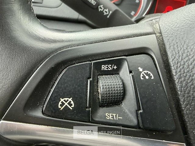 Personenauto opel insignia - afbeelding 18 van  56
