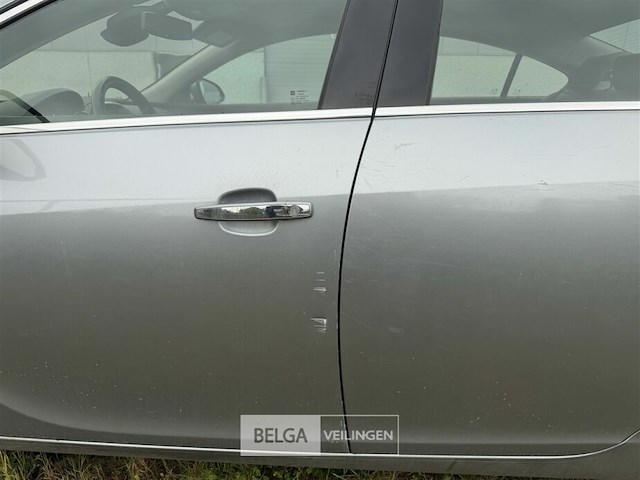 Personenauto opel insignia - afbeelding 30 van  56